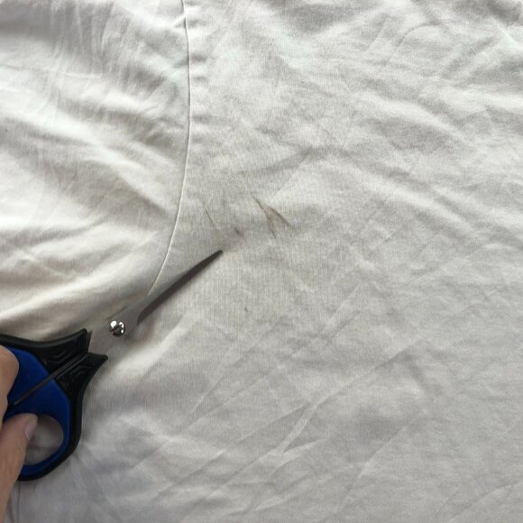 Supreme Mens T-Shirt Medium White Classic Short Sleeve Crew Neck FLAWS - Picture 7 of 16